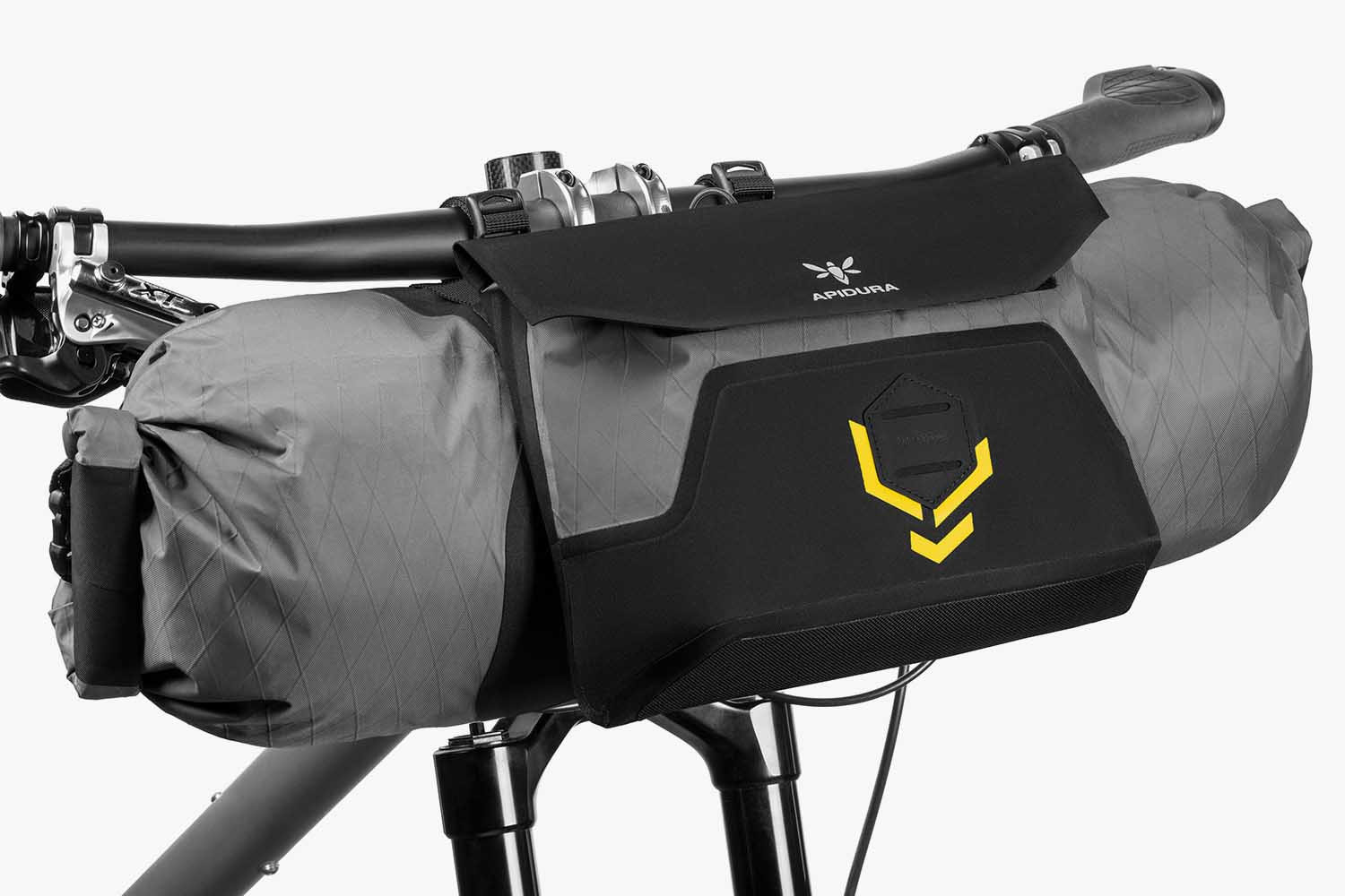 Bikepacking mit der Apidura Backcountry Zubehörtasche