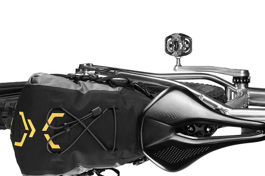 Forstærket struktur i Apidura Backcountry Saddle Pack