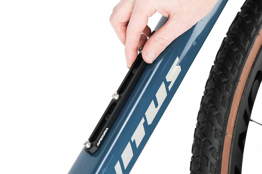 55 mm lodret justering på Apidura Flaskeholderadapter