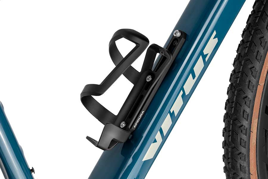 Alsidig holderfastgørelse på Apidura Bottle Cage Adapter