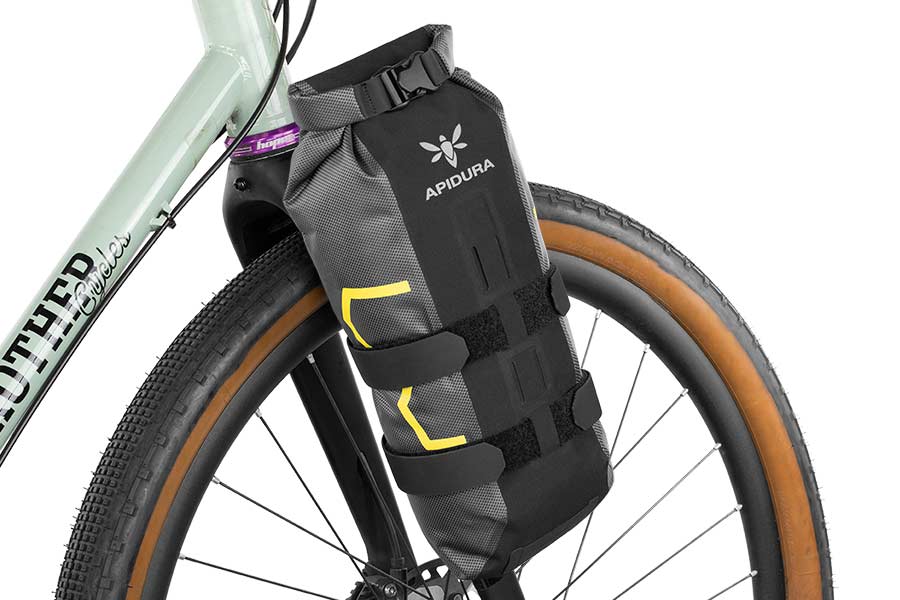 Apidura Cargo Cage avec une Sacoche Cargo Cage Expedition