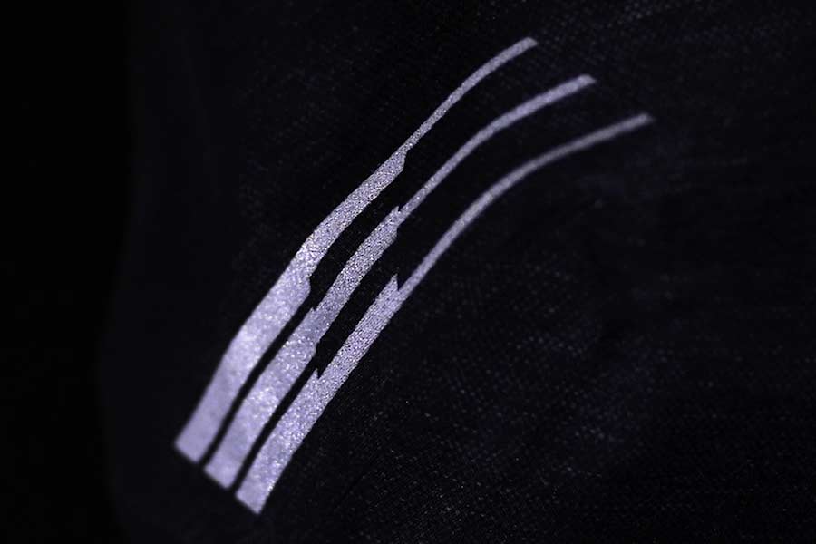Reflekterande grafik på Apidura City Handlebar Pack 2L