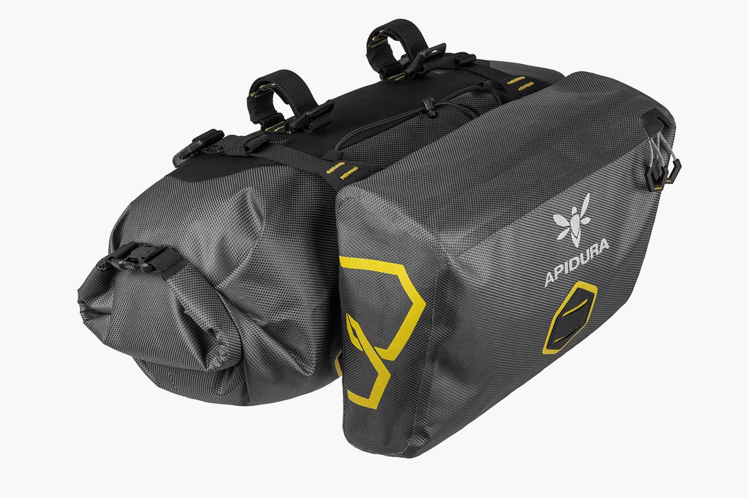 Apidura Expedition Zubehörtasche, an eine Lenkertasche geklipst