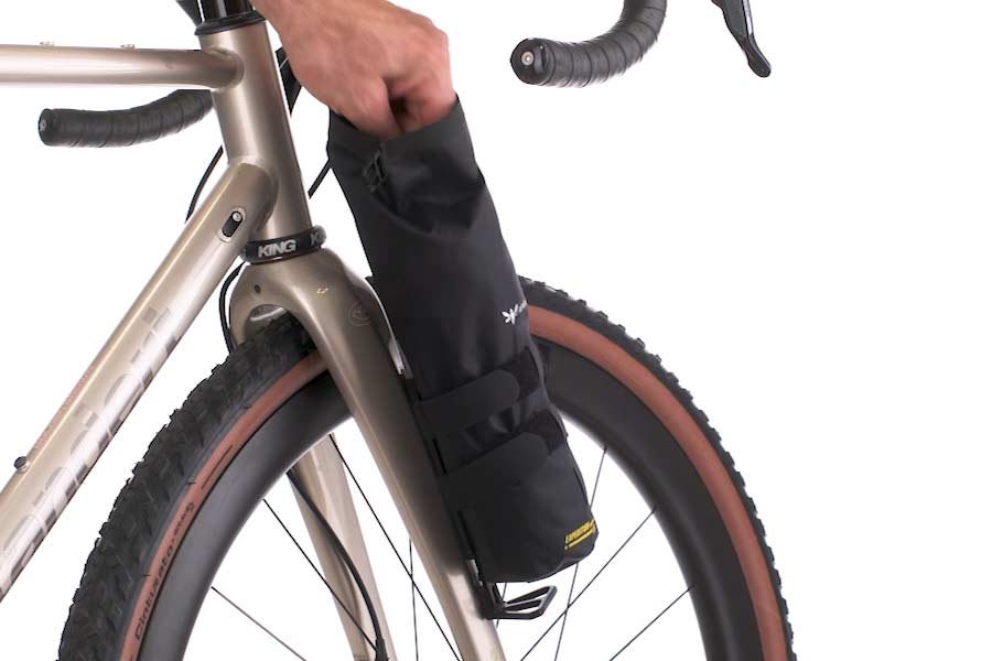 Otwieranie Apidura Expedition Cargo Cage Pack