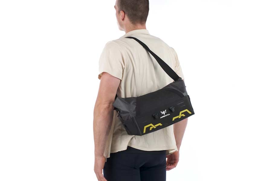 Aftagelig skulderrem på Apidura Expedition Front Rack Pack