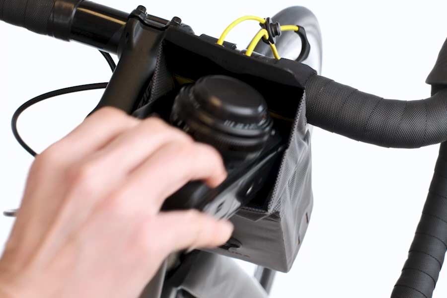 Fidlock magnetic closure on the Apidura Expedition Stem Pack
