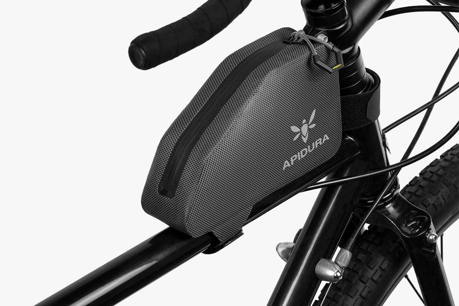 Bikepacking med Apidura Expedition Overrørstaske