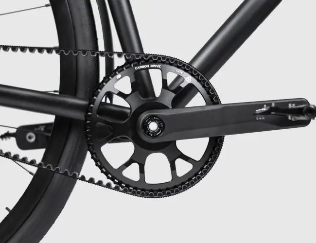 Close-up of the Gates CDX carbon belt and crankset