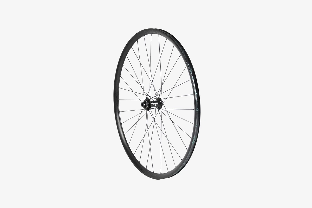 Possible Centerlock front wheel with black aluminium rim, 622, 32 black spokes