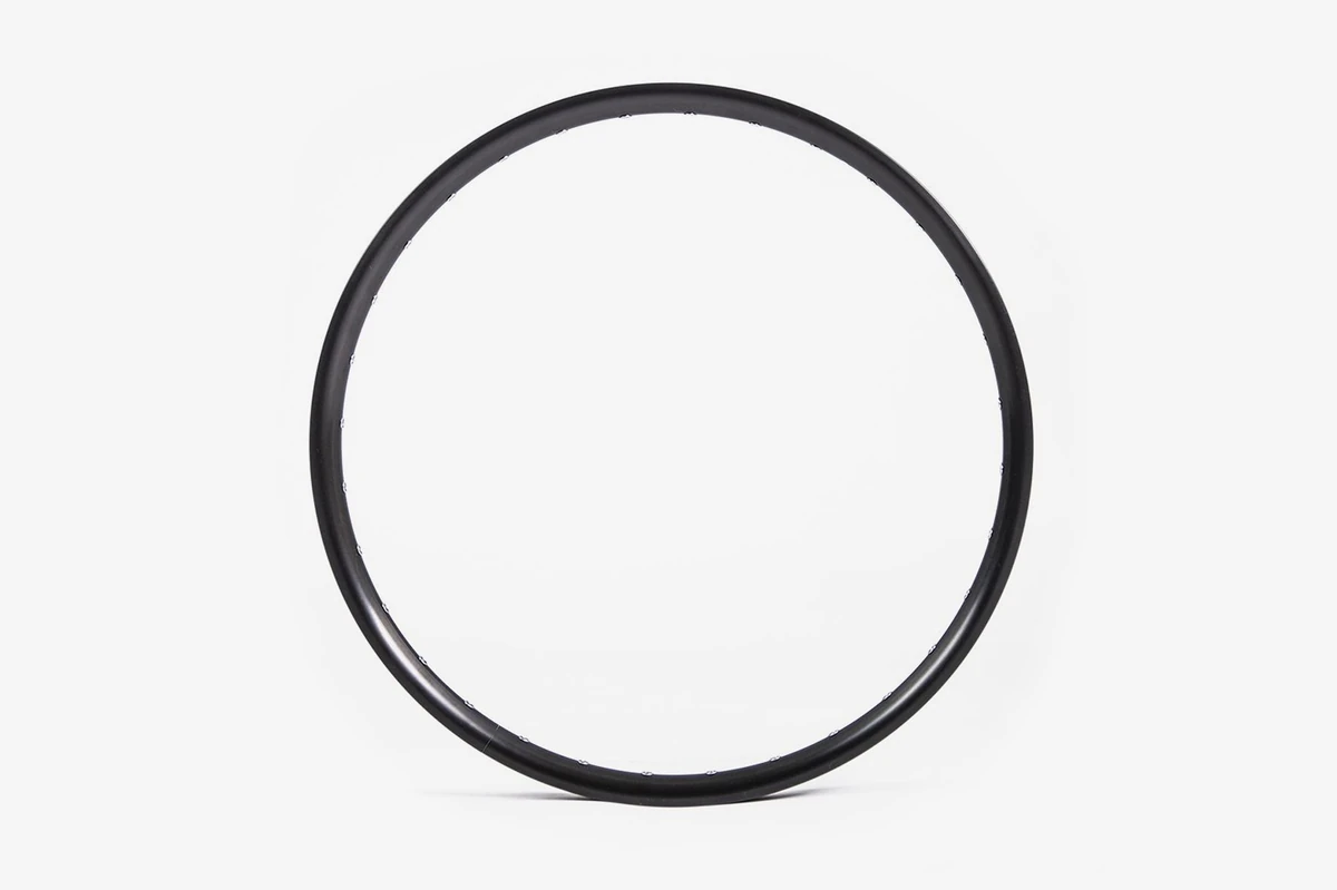Possible black aluminium rim, 584 (27.5 inch), 32 holes, md27