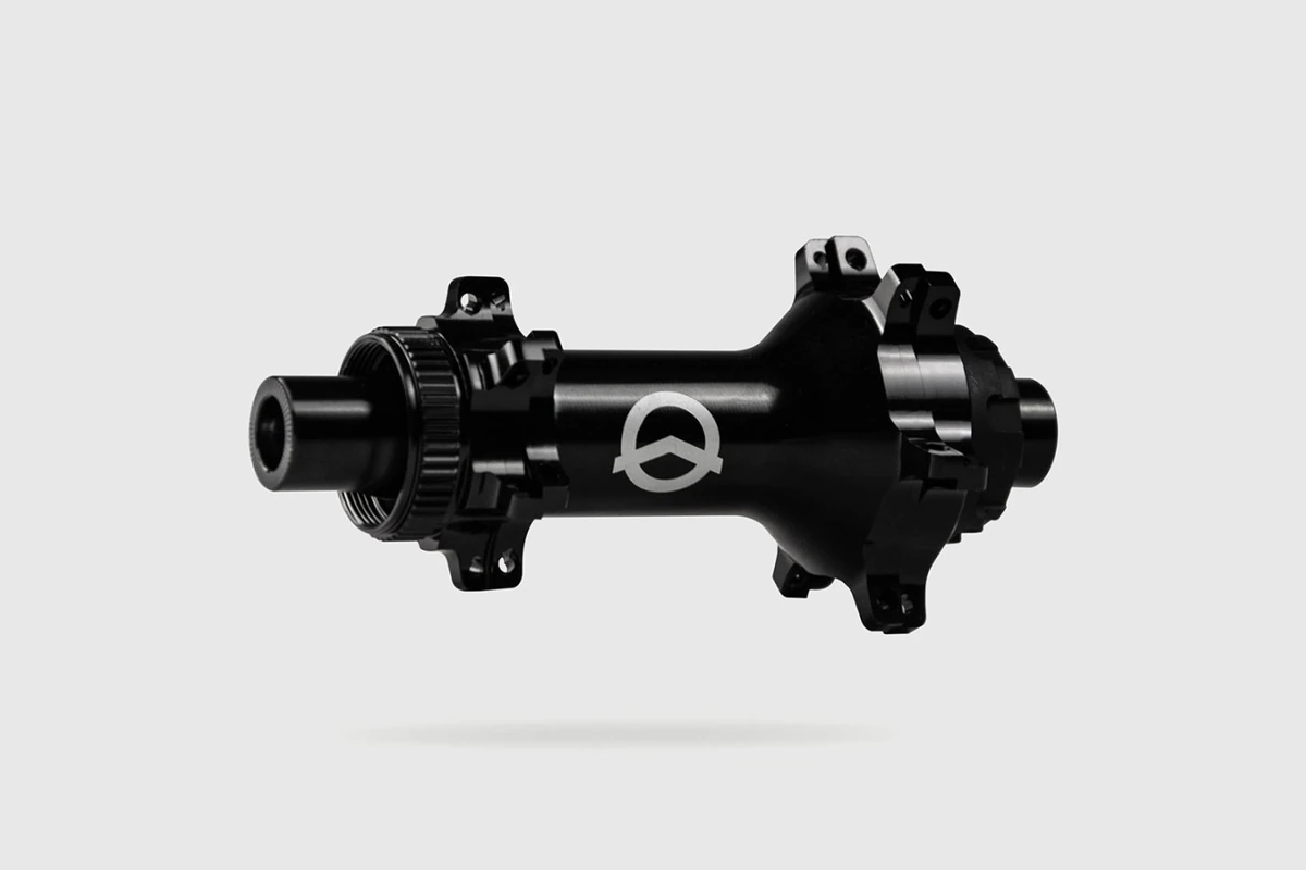 Possible SpinnerOne black straightpull rear hub, 24 holes, Centerlock