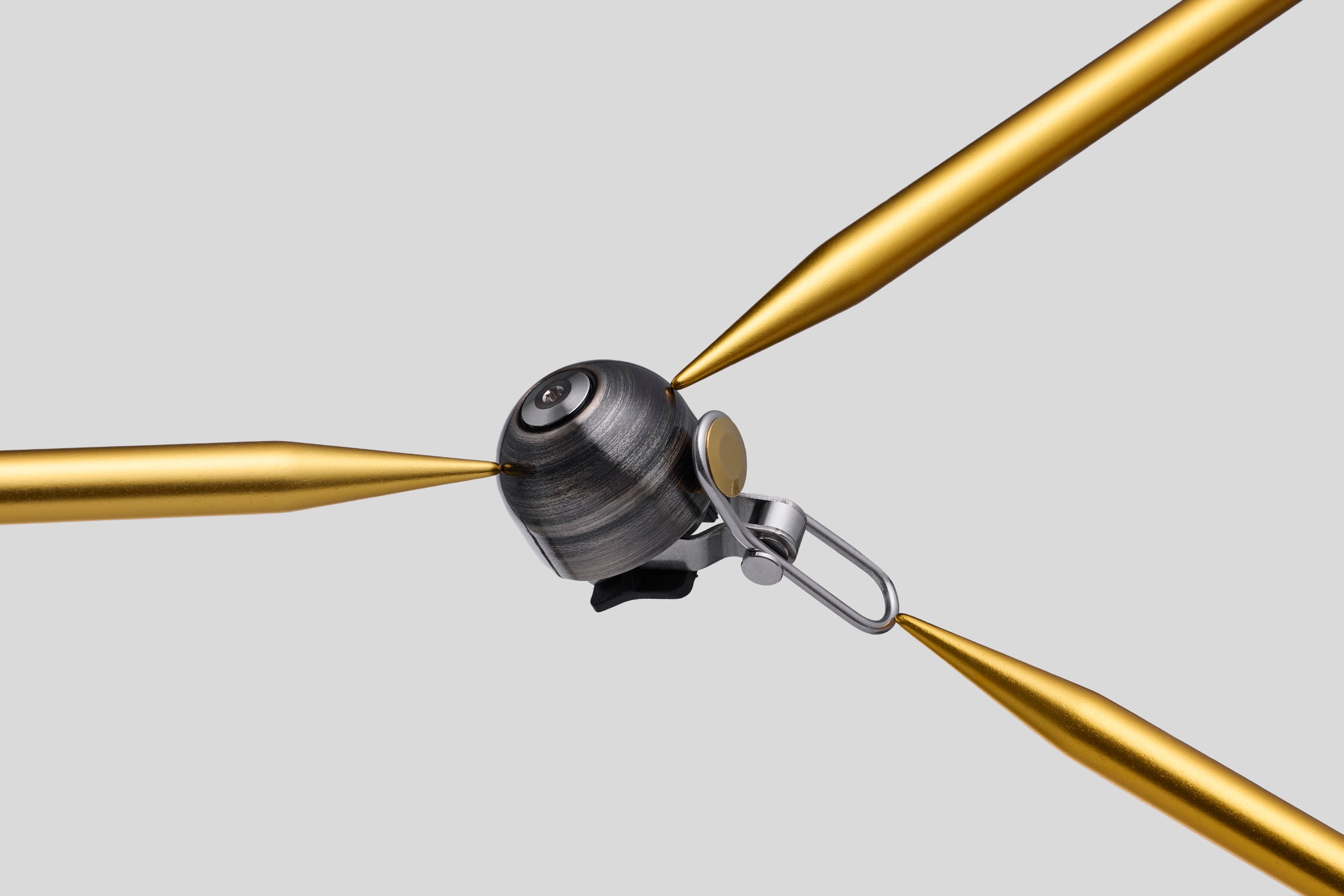 Dzwonek Spurcycle Original Bell z kopułką Black DLC i złotymi detalami