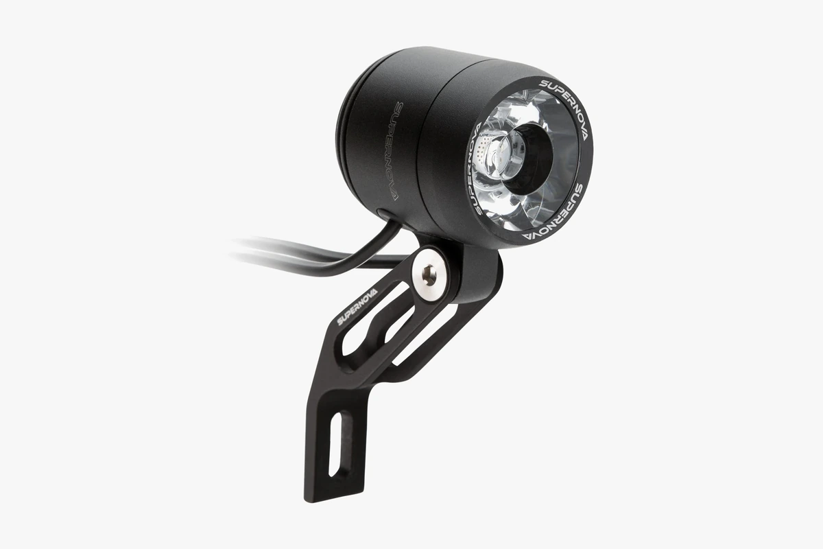 Supernova E3 Pure 3 dynamo front light in matte black with fork bracket and cable